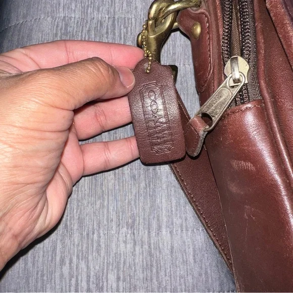 Vintage Coach Elegant Dark Brown Leather Briefcase - Picture 6 of 12